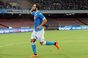 Napoli-Sampdoria esultanza secondo gol Higuain