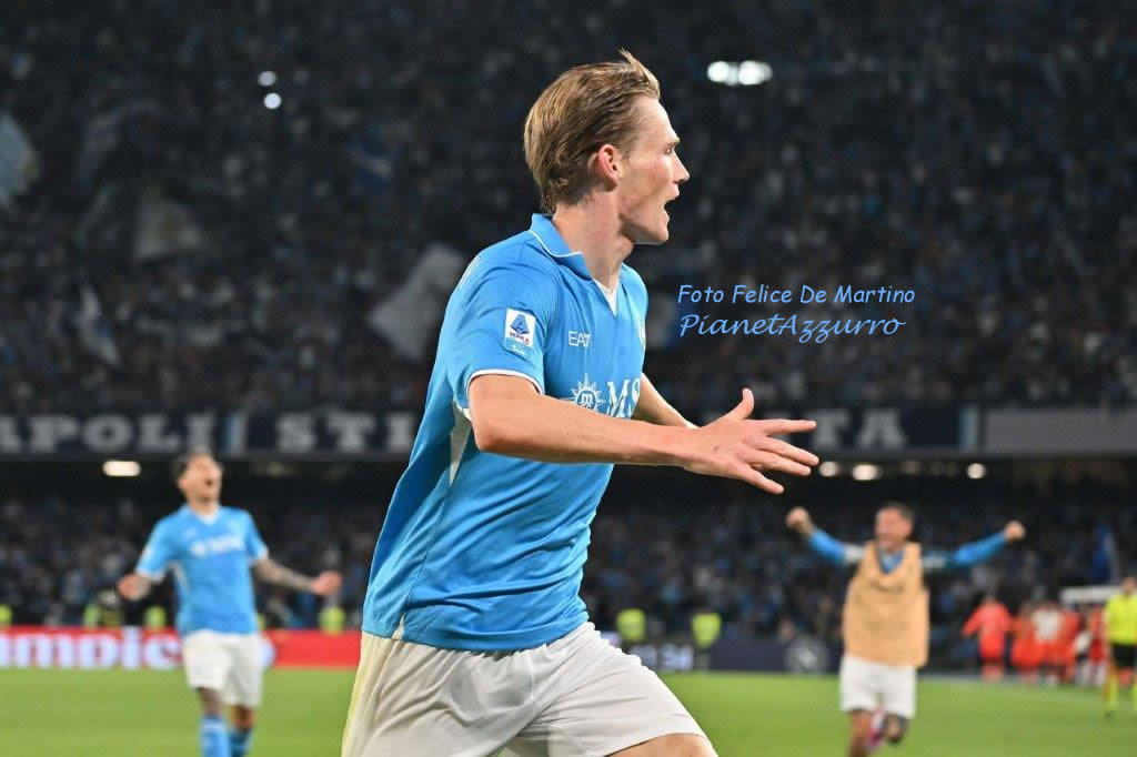 LE PAGELLE DEGLI AZZURRI – Politano in grande spolvero, McTominay letale; ma non basta